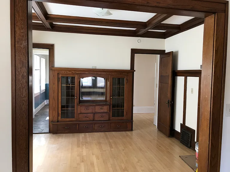2473 N Frederick Ave — Photo 4