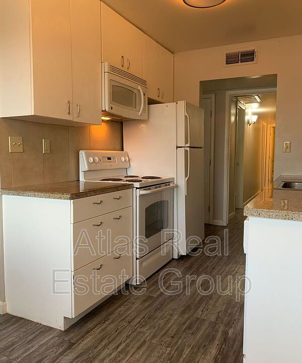 1st image of 543 W 9th Pl Unit D