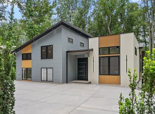 761 Weston Rd, Arden, NC 28704