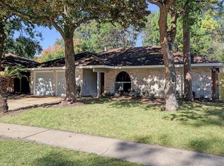 7038 Pine Grove Dr, Houston, TX 77092