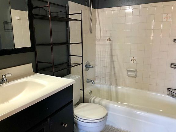 3rd image of 2222 E Belleview Pl APT 304