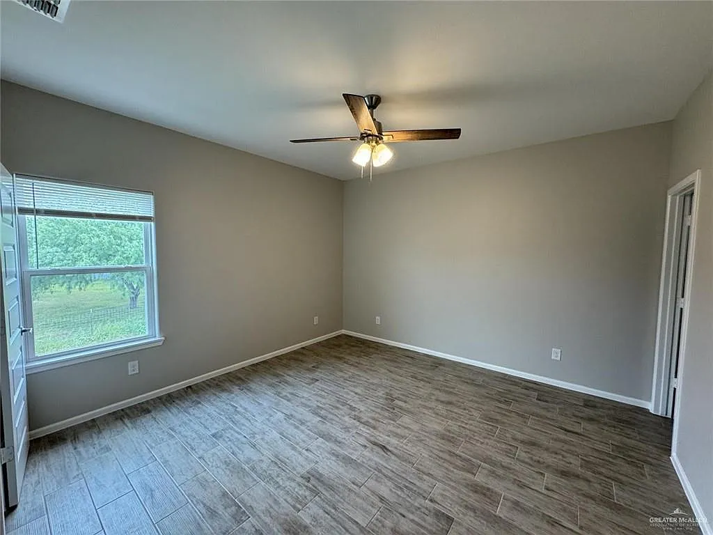 3 bed, 2.0 bath, 1175 sqft, $1,175 — Photo 3