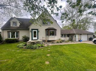 1264 Brabbs St, Burton, MI 48509