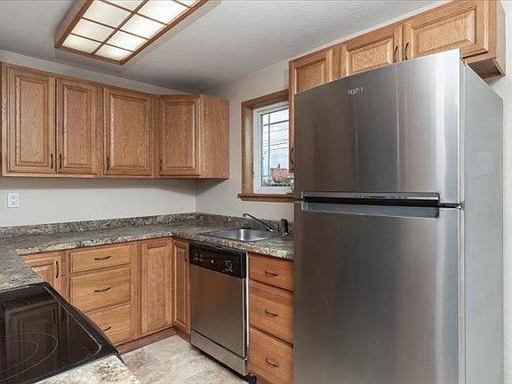 4th image of 231 Slater Dr
