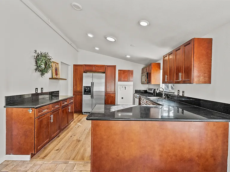 35401 Ridge Route Rd — Photo 20