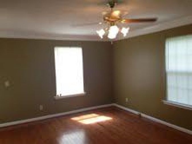 1st image of 400 Pointe Clear Dr