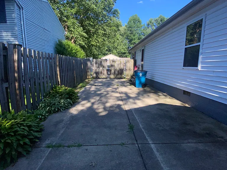 6528 Rosebelle Ave — Photo 25