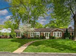 15 York Hills Dr, Saint Louis, MO 63144