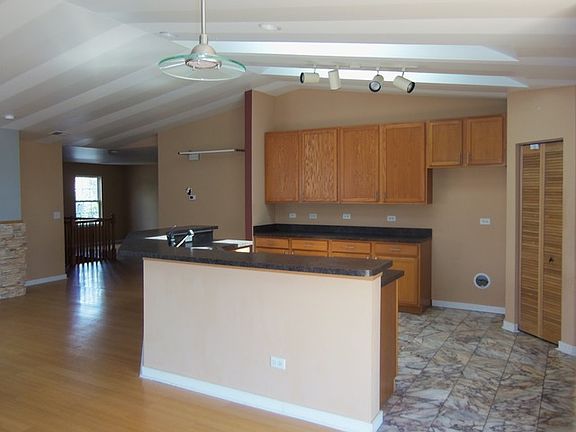 5th image of 5114 Freeport Dr #5114