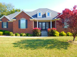 106 Sandy Hill Ct, Bardstown, KY 40004