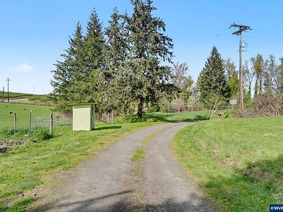 4th image of 11072 S Bremer Rd