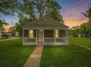 224 S Henderson St, Park Hills, MO 63601
