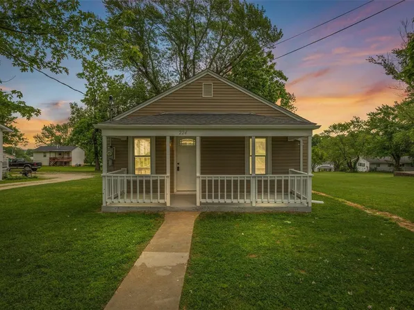 224 S Henderson St, Park Hills, MO 63601