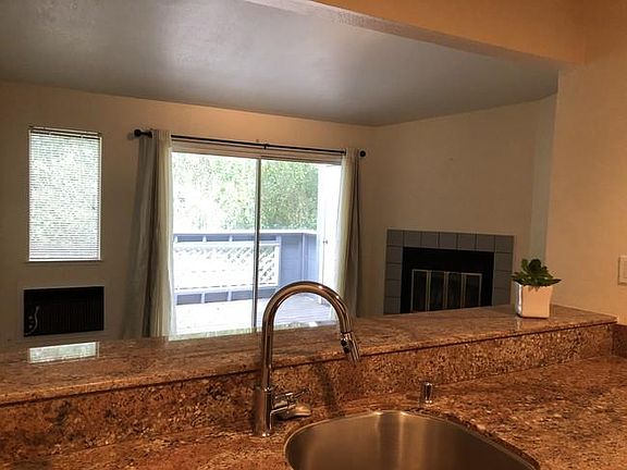 4th image of 1539 Four Oaks Cir #1539