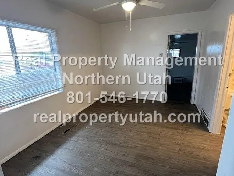 486 15th St — Photo 7