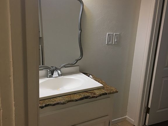 3rd image of 175 Foresthill Ave
