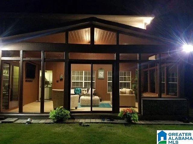 5501 Colony Ln — Photo 17