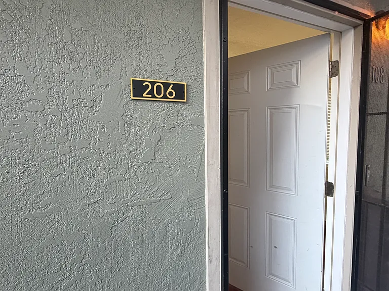 1810 E 25th St #206 — Photo 1
