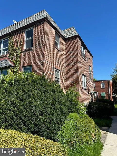 Building Photo 3