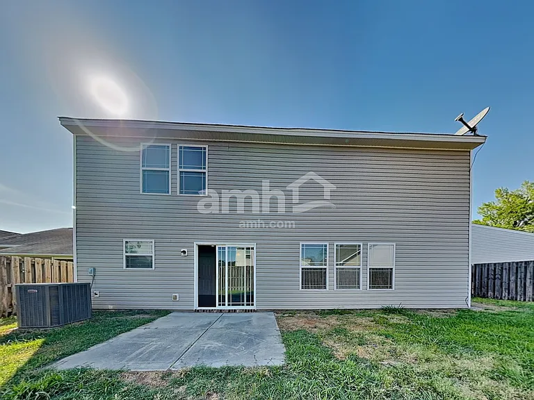 126 Roseberry Cir — Photo 25