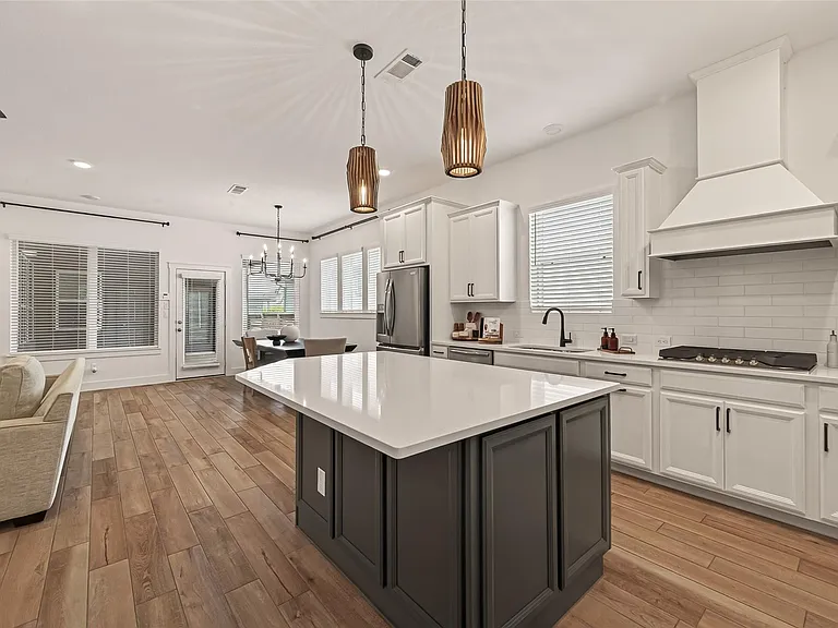 18406 Generous Ln — Photo 8