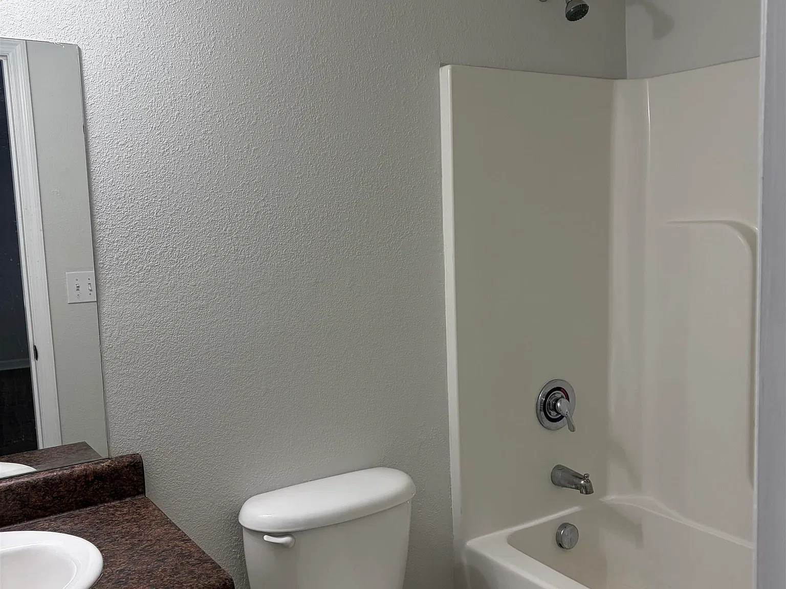 3 bed, 2.0 bath, 1454 sqft, $1,500 — Photo 3