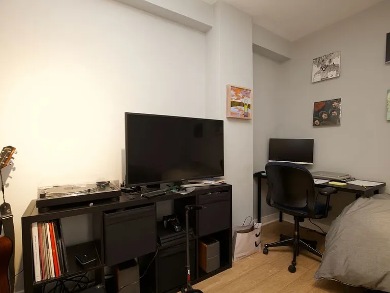 511 W Belmont Ave #43 — Photo 11
