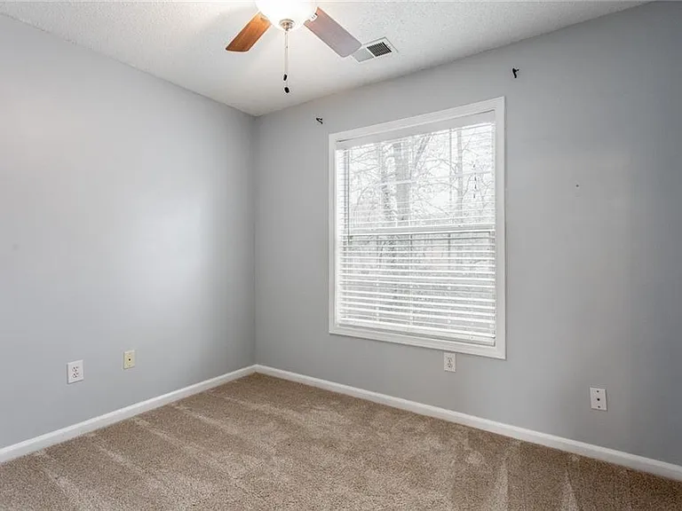 430 Auldon Ct SE — Photo 17