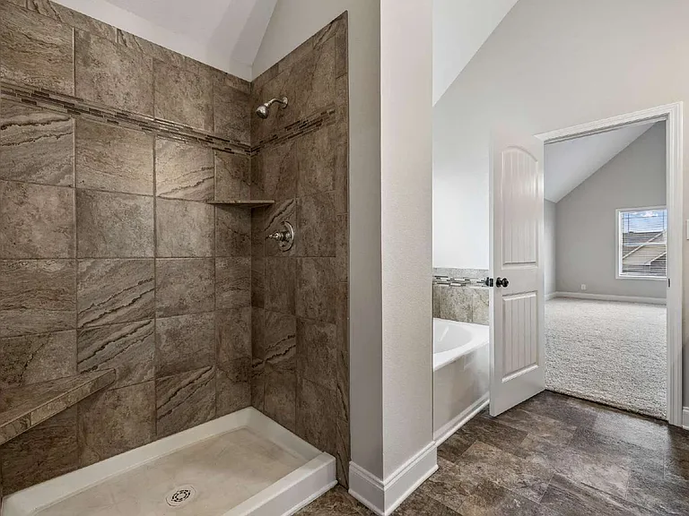 1240 Winterset Dr — Photo 44