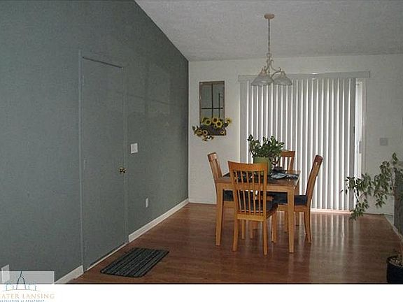 4th image of 4211 Wanstead Dr