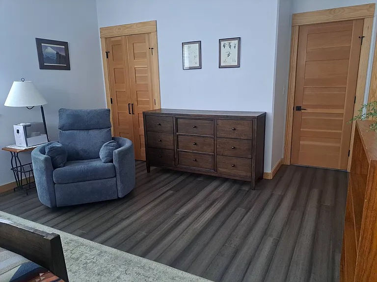 82 Pioneer Ave — Photo 13