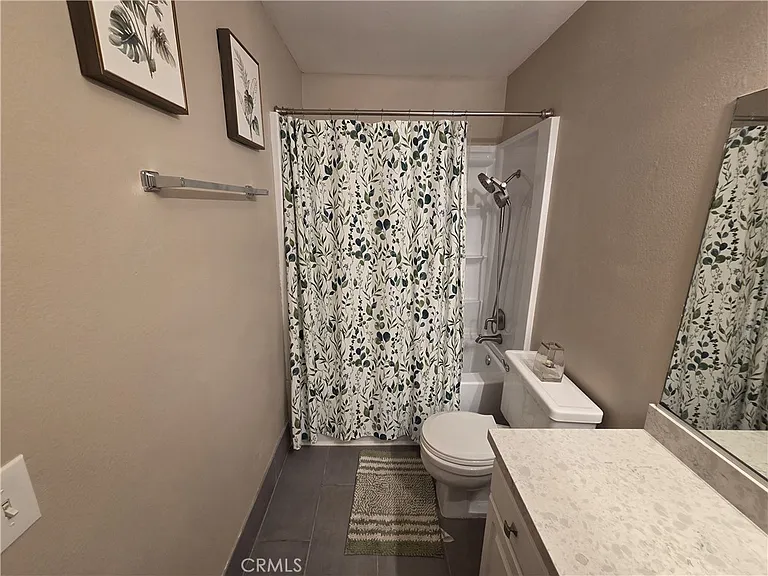 2632 S Augusta Ave — Photo 12