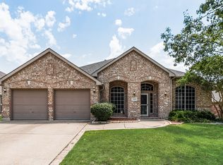 5909 Meadowcrest Ln, Sachse, TX 75048