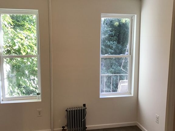 2nd image of 182 Meserole St #2AL