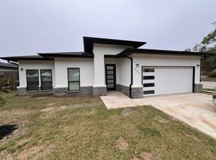 508 E Bryson Ave, Athens, TX 75751