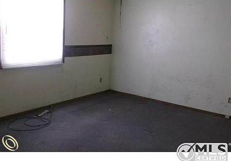 99028763 Bed Room.JPG