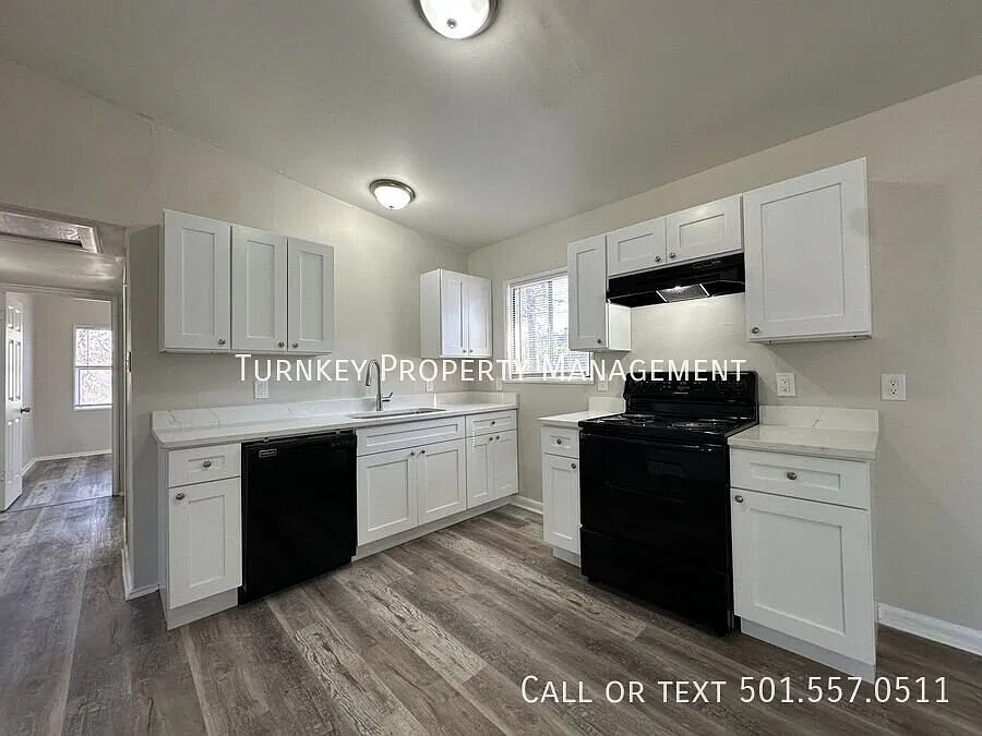 21 Windsor Dr — Photo 3