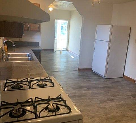 2nd image of 309 8th St APT 2