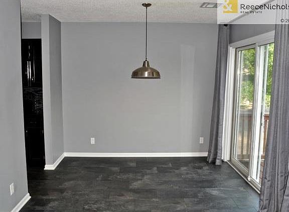 Dining Room overlooking the Deck