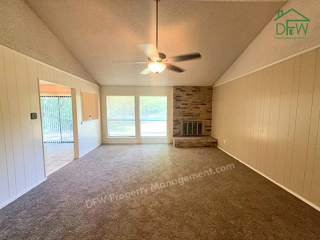 3 bed, 2.0 bath, 1568 sqft, $1,650 — Photo 4