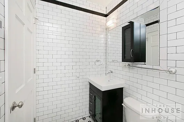 Rented by The InHouse Group | media 4