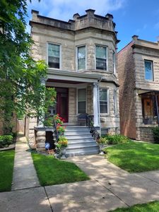 2020 W Waveland Ave, Chicago, IL, 60618