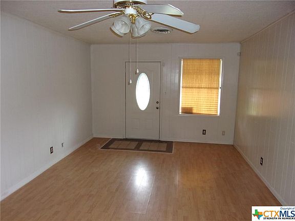 3rd image of 3402 Wildwood St