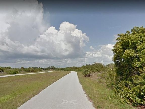 4th image of 12769 Gulfstream Blvd