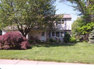 2057 Pheasant Hill Rd, Lansdale, PA 19446