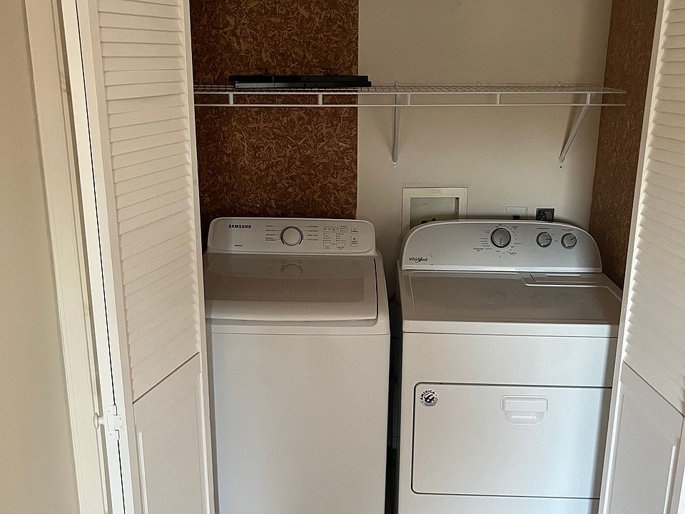 1st image of 443 Linden St APT 3