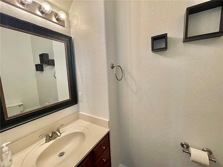 608 Trail Dust Dr — Photo 7