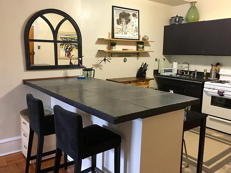 1939 Spring Garden St #3F — Photo 4