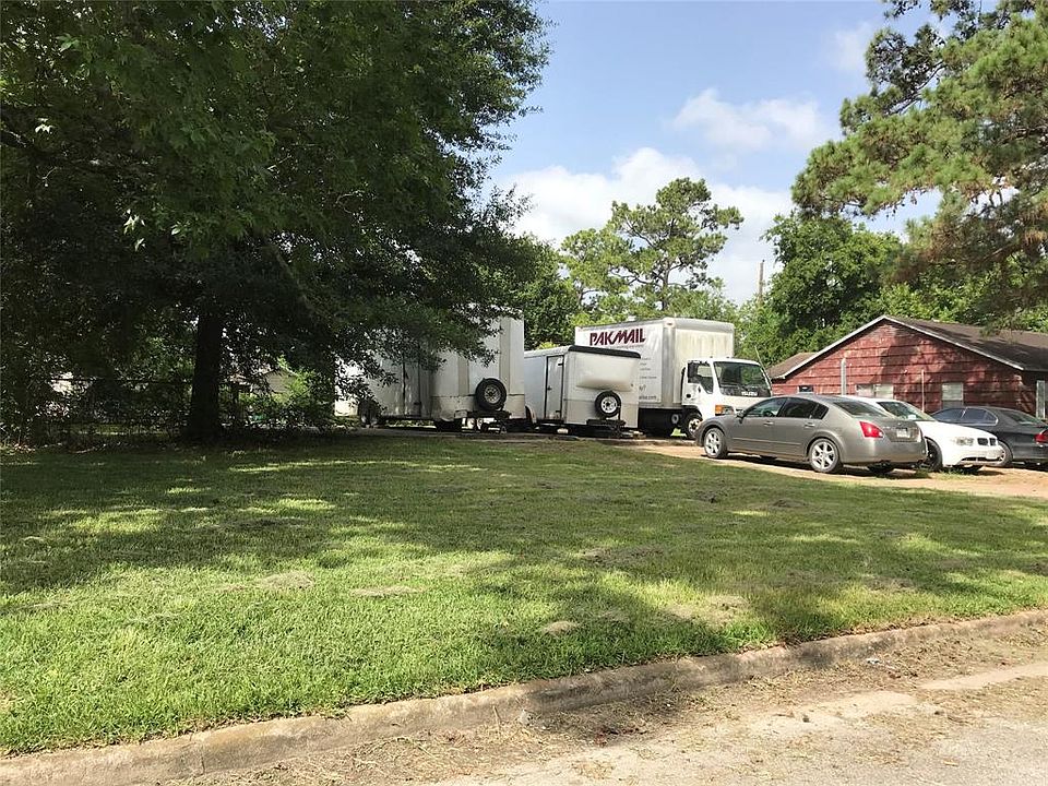 1st image of 7414 Marilyn Ln