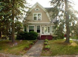 113 Elm St, Mechanic Falls, ME 04256